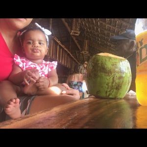 Meet your Posher, Fay